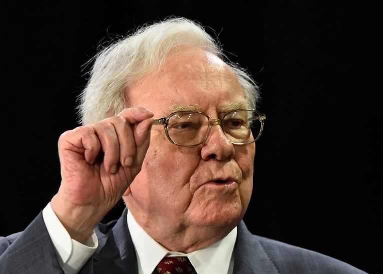 Warren Buffett trenutno posjeduje nevjerojatnih 325 milijardi dolara u gotovini